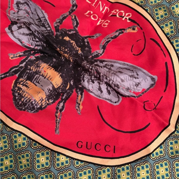 Gucci Multicolor Bee Print Scarf - Picture 3 of 6
